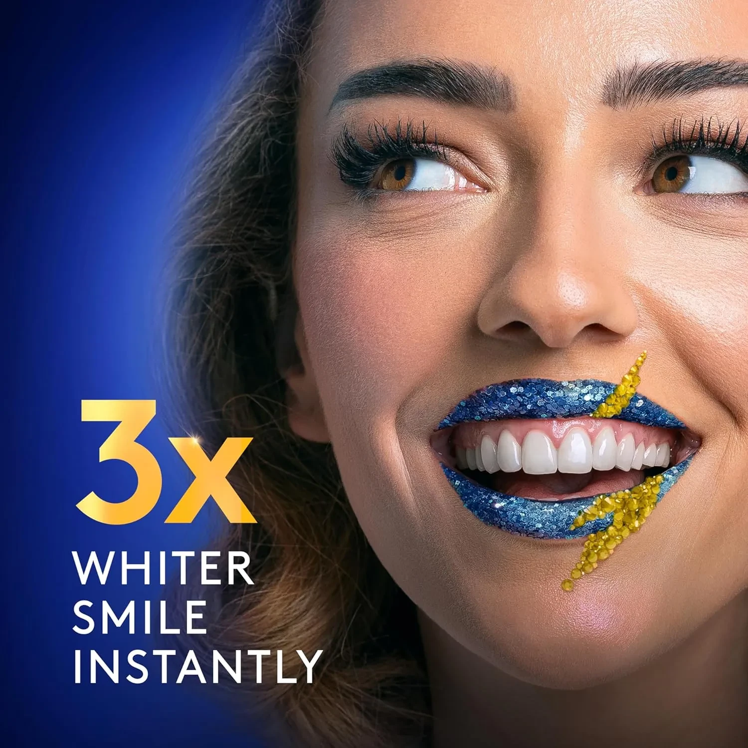 صورة منتج كلوس اب باور وايت بتركيبة فريدة لتفتيح الاسنان بلطف