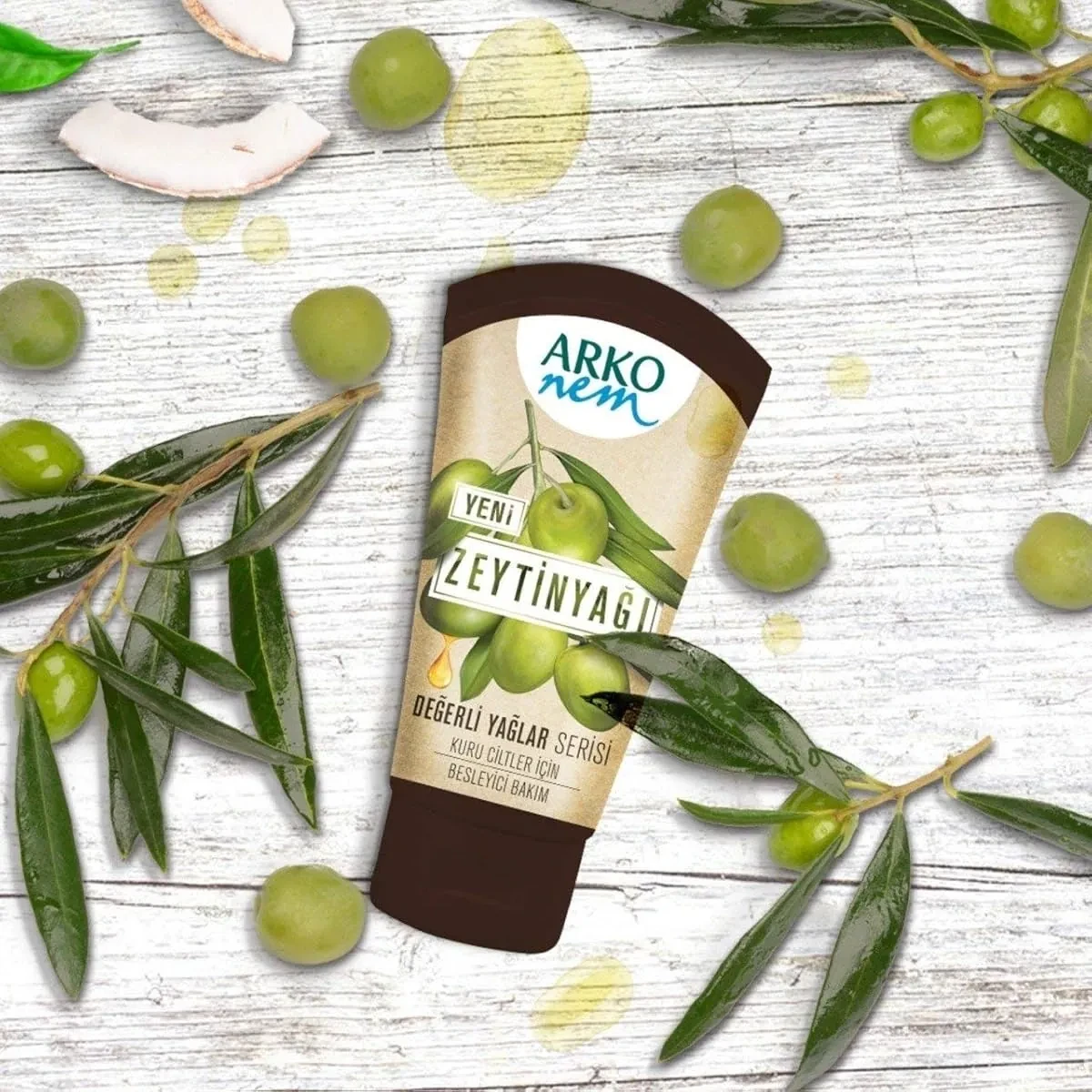 كريم مرطب أركو نيم بزيت الزيتون يحافظ على النعومة