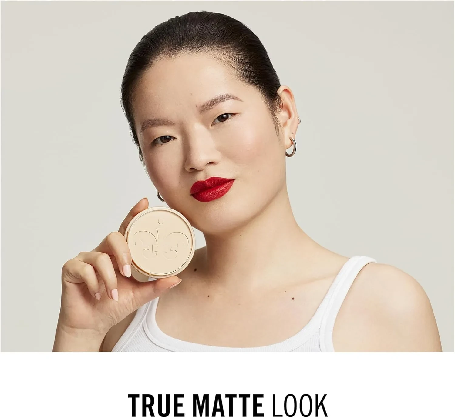 بودرة ستاي مات من ريميل 002 بينك بلوسوم لبشرة صافية