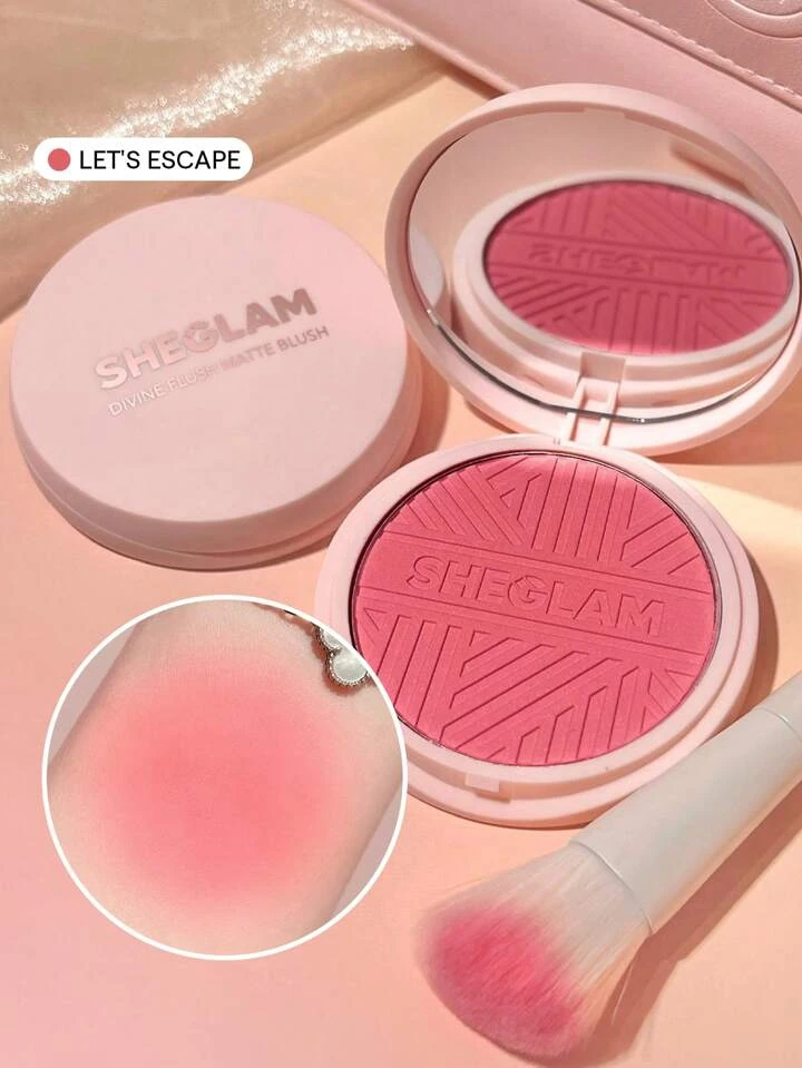 بلاشر شيجلام ليتس اسكيب مات بلمسة ناعمة وجذابة للخدود